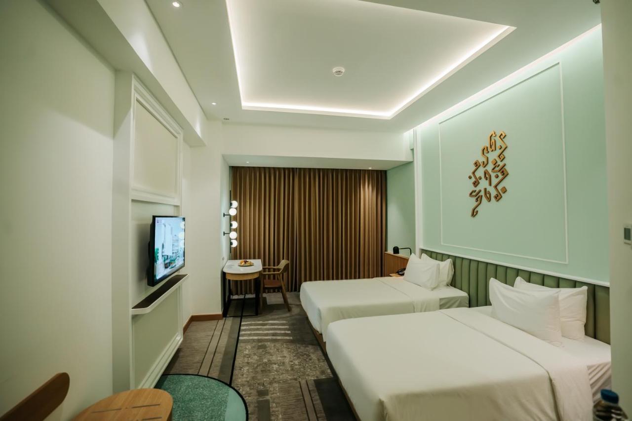 Luwansa Hotel And Convention Center מנאדו מראה חיצוני תמונה