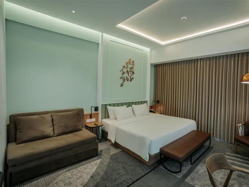 Luwansa Hotel And Convention Center מנאדו מראה חיצוני תמונה