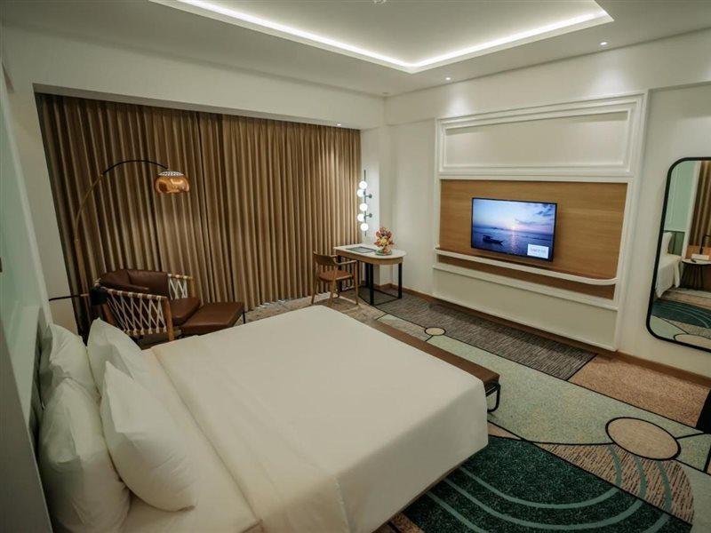 Luwansa Hotel And Convention Center מנאדו מראה חיצוני תמונה