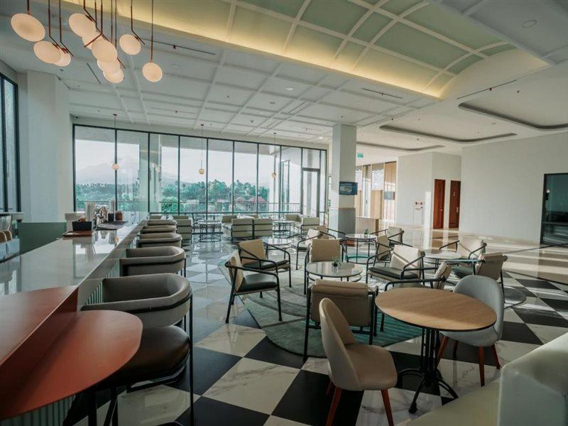 Luwansa Hotel And Convention Center מנאדו מראה חיצוני תמונה