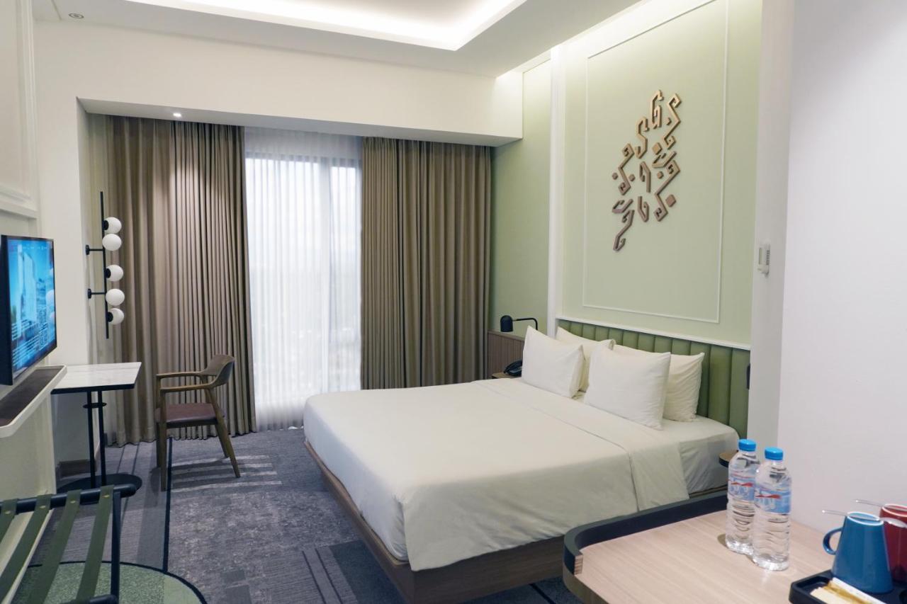Luwansa Hotel And Convention Center מנאדו מראה חיצוני תמונה